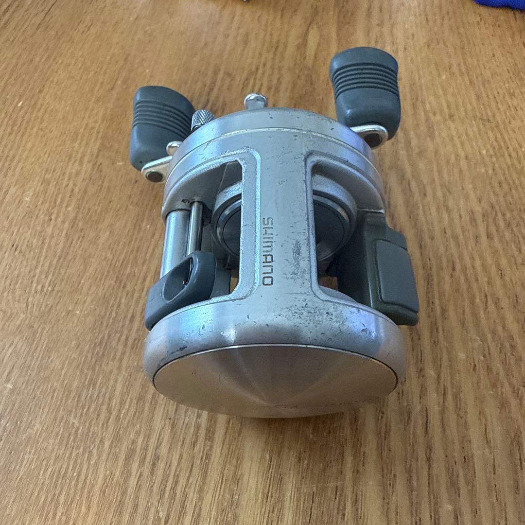 ペ*読様 SHIMANO カルカッタ100