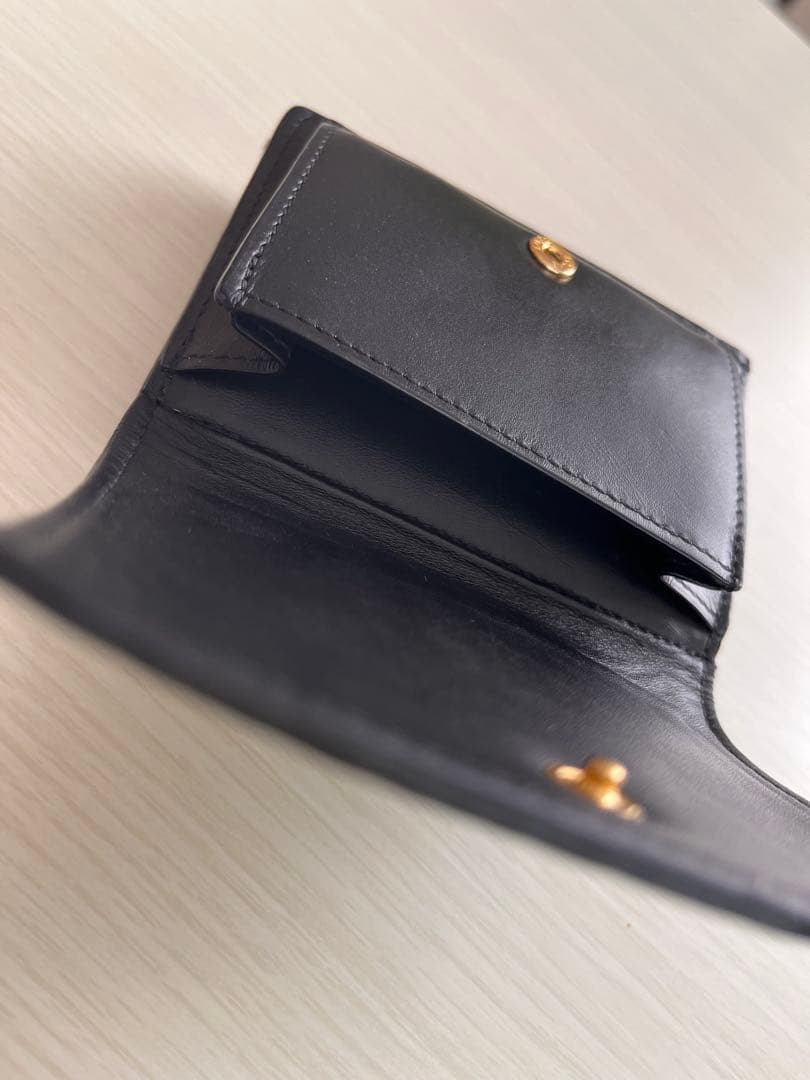 LOEWE ブラック エンボス 三つ折り財布