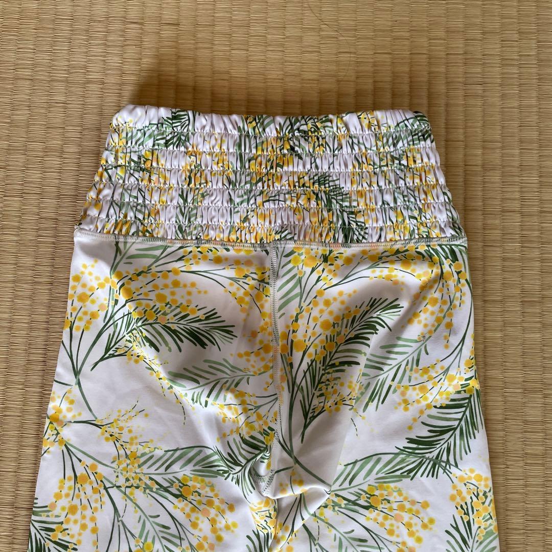 新品スカーラSUKALA 花柄 ヨガパンツ XS