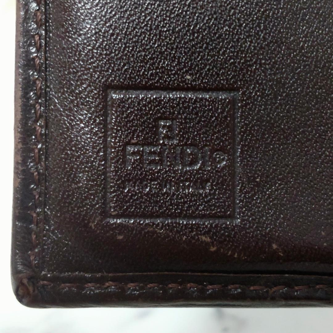 美品✨フェンディ 二つ折財布 ズッカ キャンパス レザー ブラウン