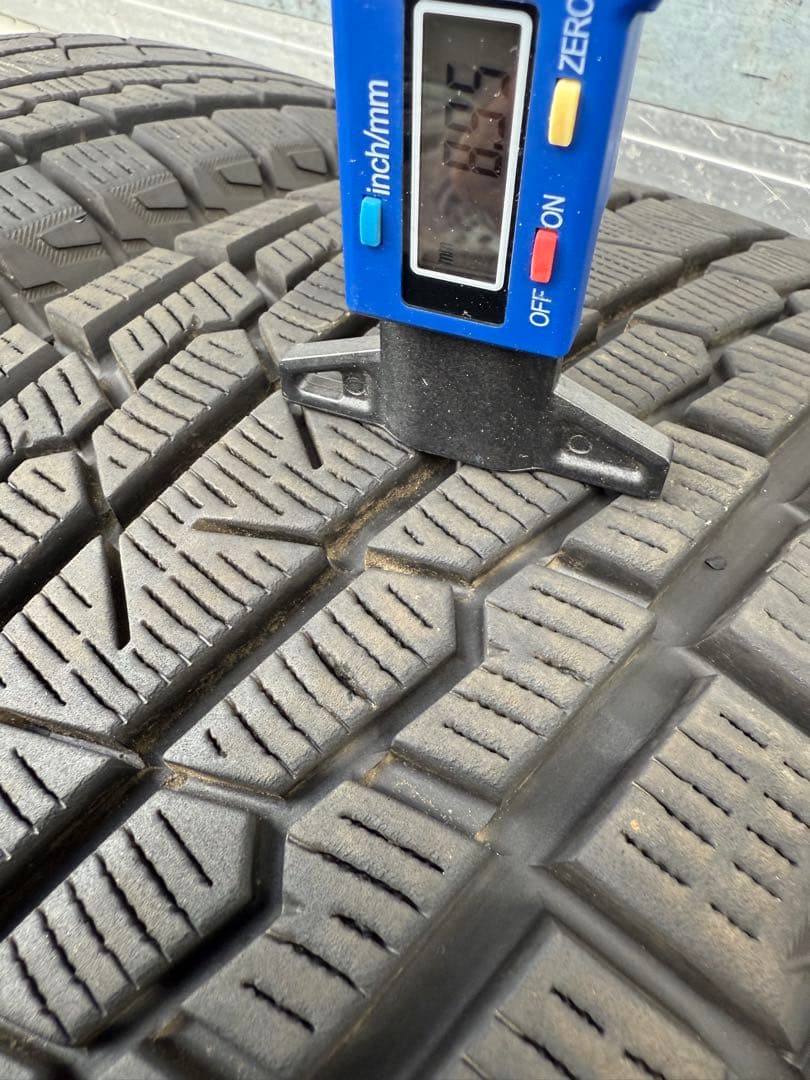Ramonヨコハマスタッドレス205／70R15 96Q深溝