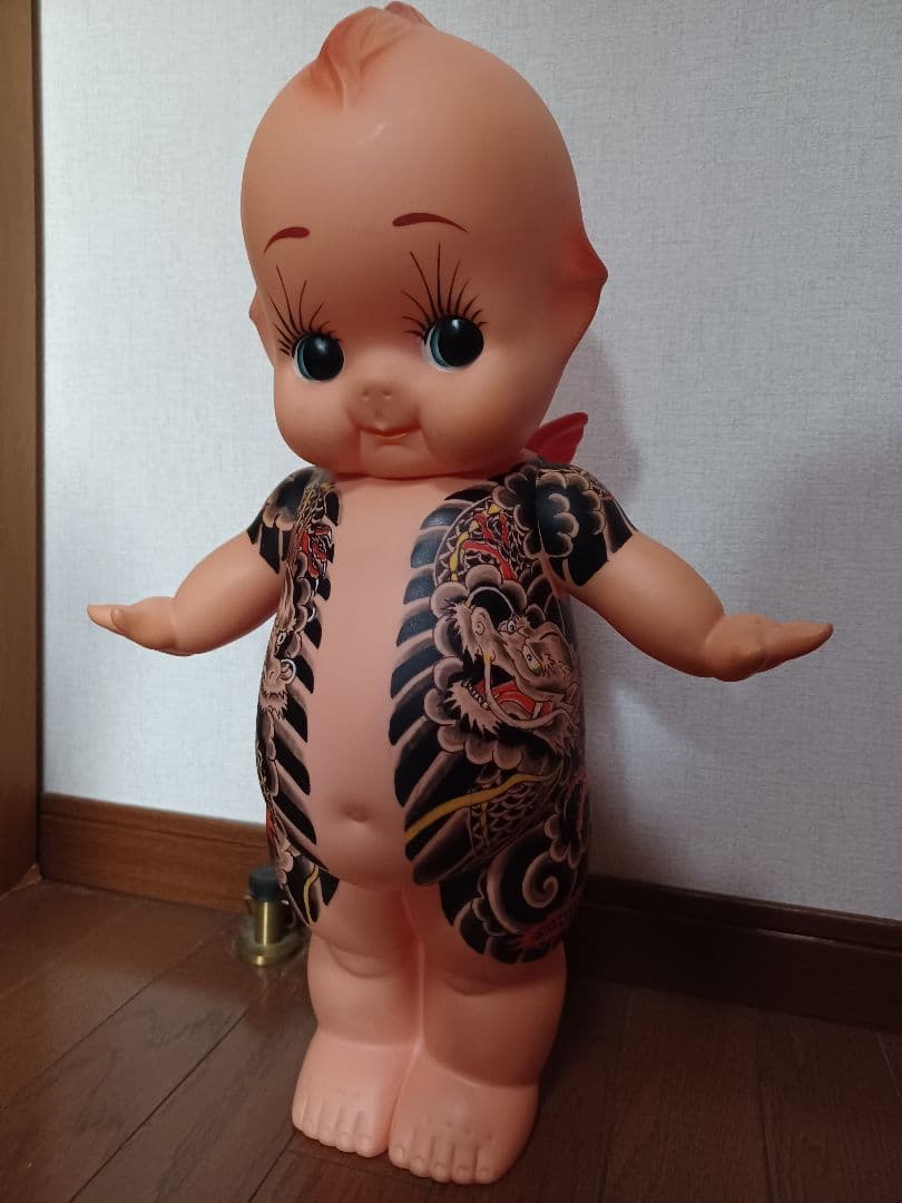 和彫り 刺青キューピー 特大ソフビ人形