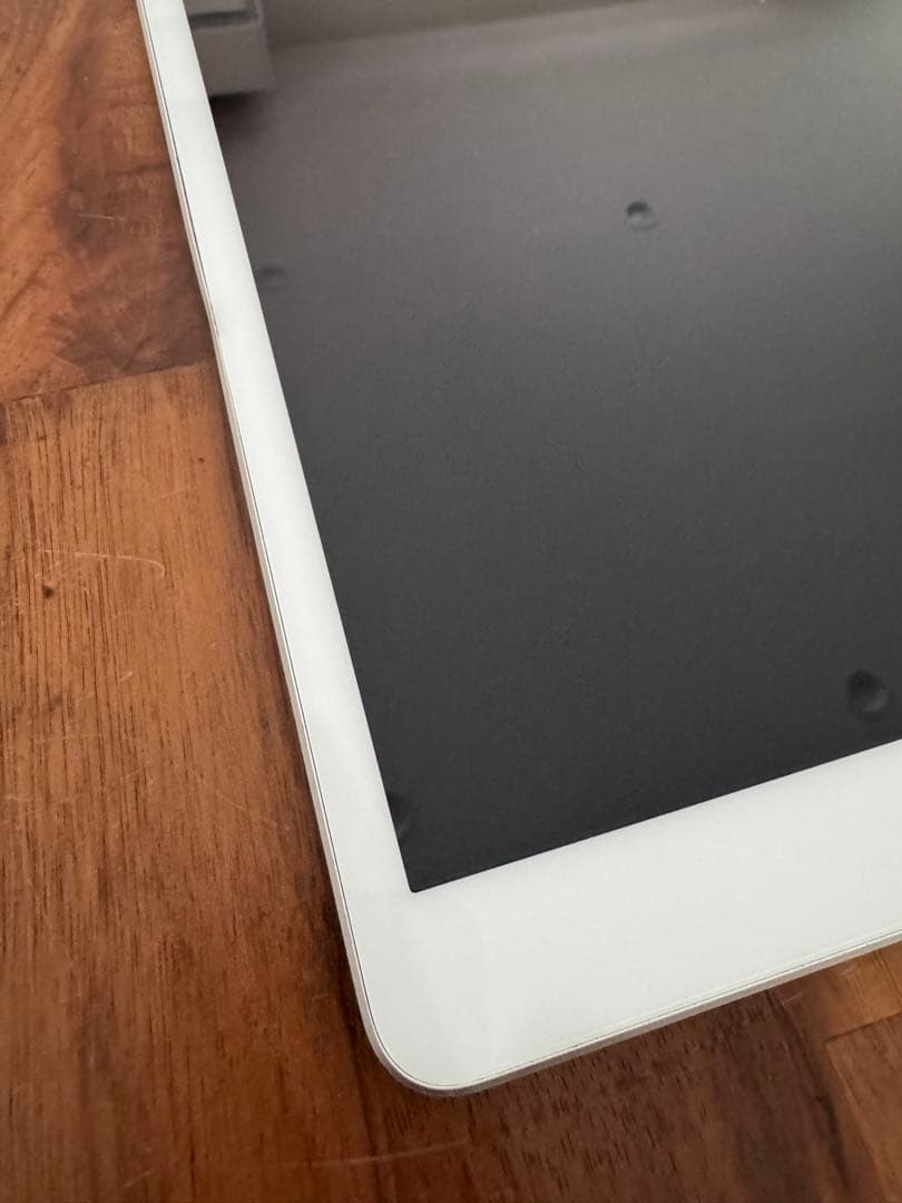 コメナガiPad8 第8世代 32GB SIMフリー