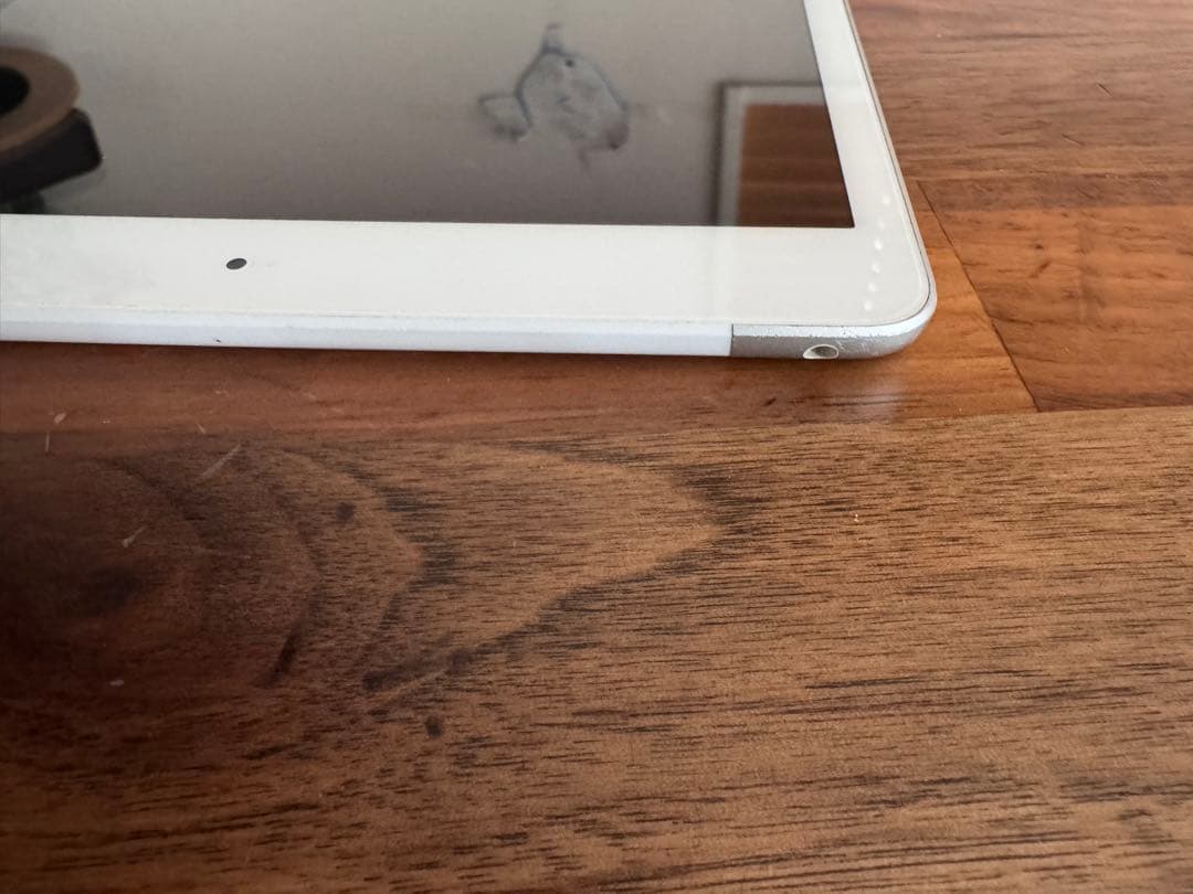 コメナガiPad8 第8世代 32GB SIMフリー
