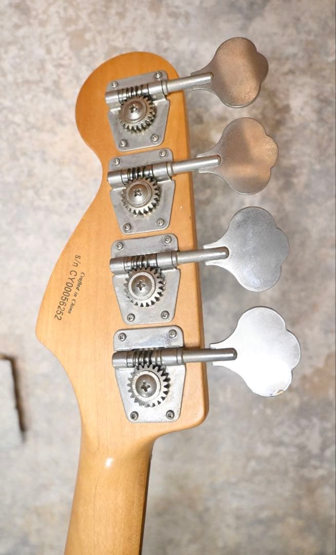 Squier Precision Bass シド・ヴィシャス プレベ