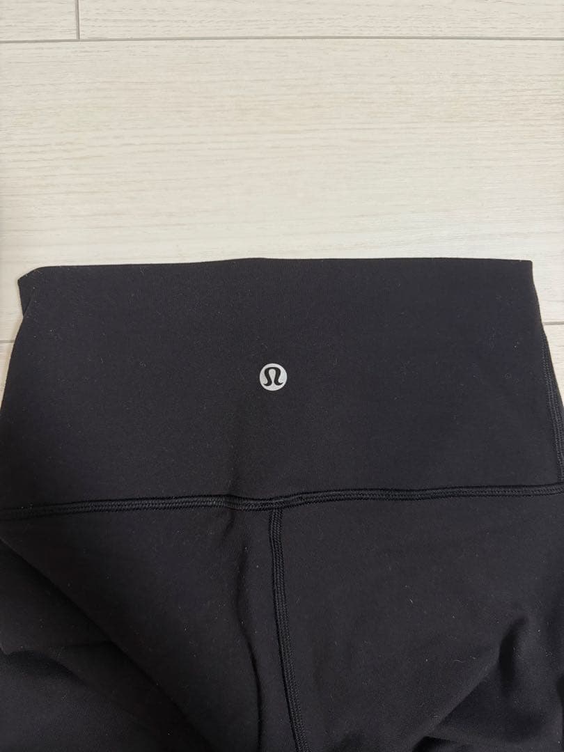 ルルレモン Wunder under ヨガパンツ