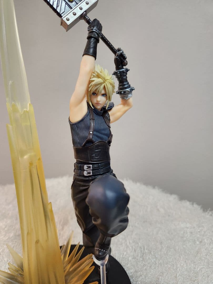 クラウド・ストライフ & ティファ・ロックハート フィギュアセット