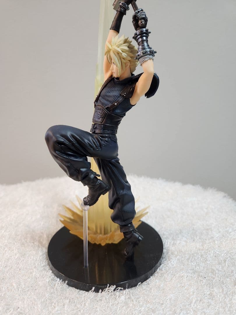 クラウド・ストライフ & ティファ・ロックハート フィギュアセット