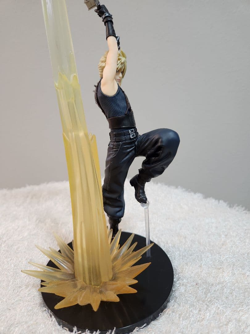 クラウド・ストライフ & ティファ・ロックハート フィギュアセット