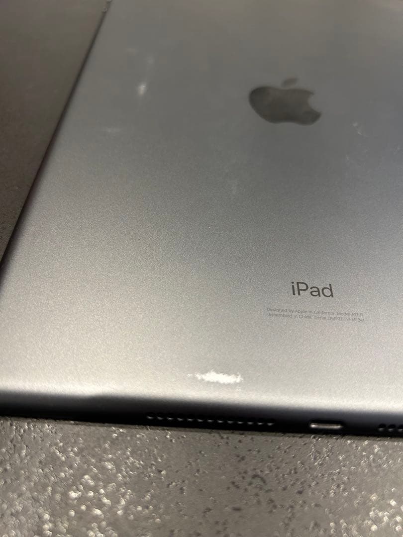 iPad 第７世代 32GB Wi-Fiモデル スペースグレー　箱あり