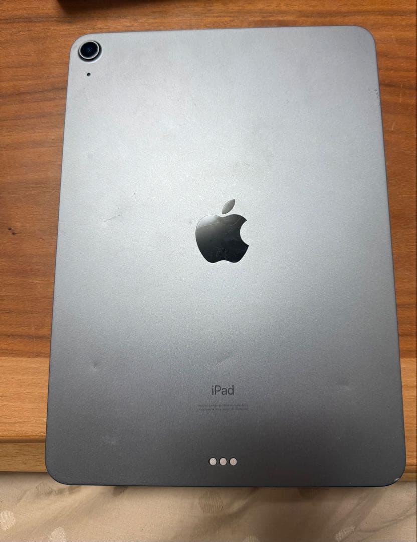 iPad Air 第4世代 Wi-Fi ジャンク 電源入らない 背面凹みあり