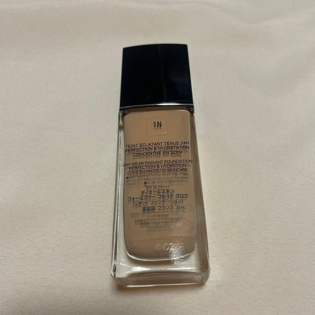 ファンデーション Dior Forever Skin Glow 1N