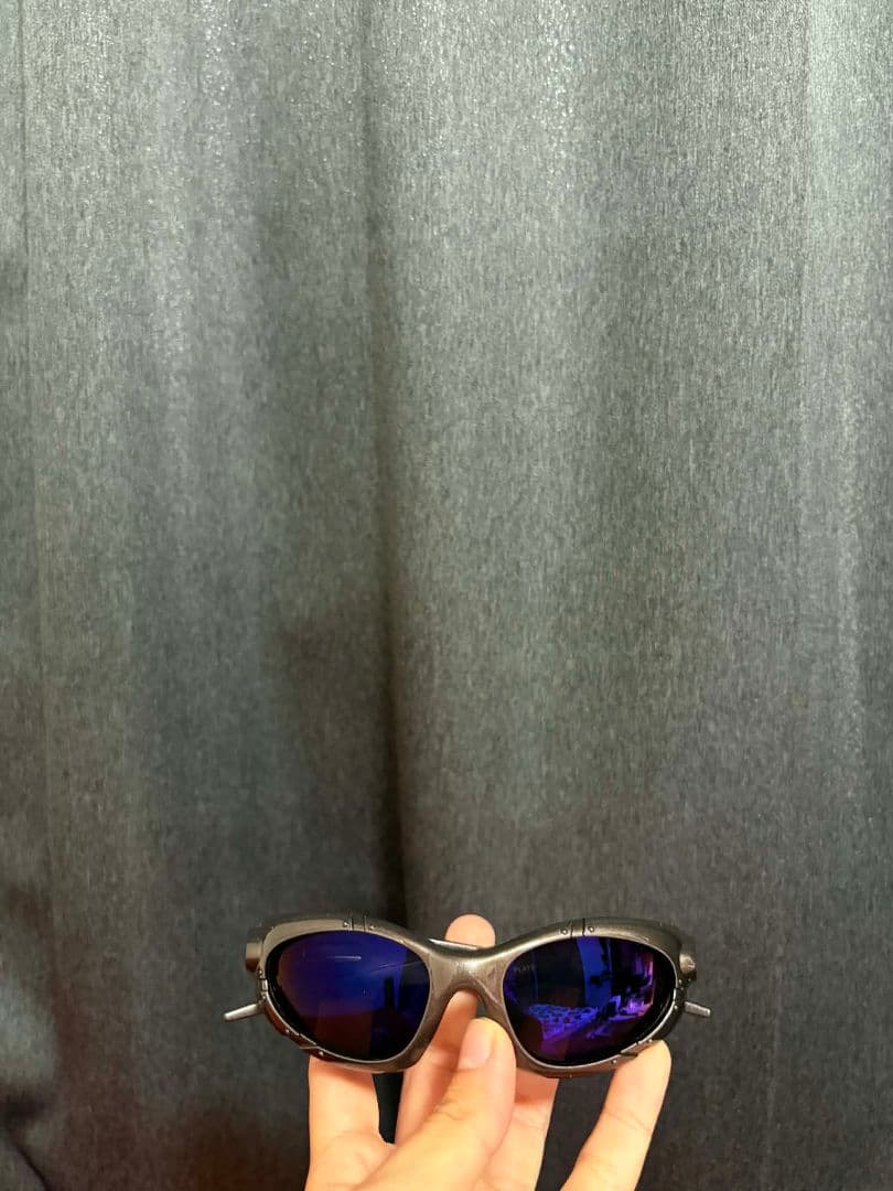 j*様 Oakley スポーツサングラス ブラック 紫レンズ