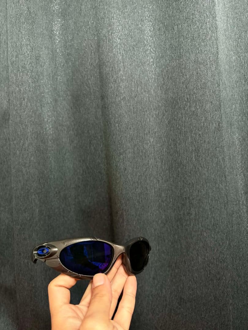 j*様 Oakley スポーツサングラス ブラック 紫レンズ