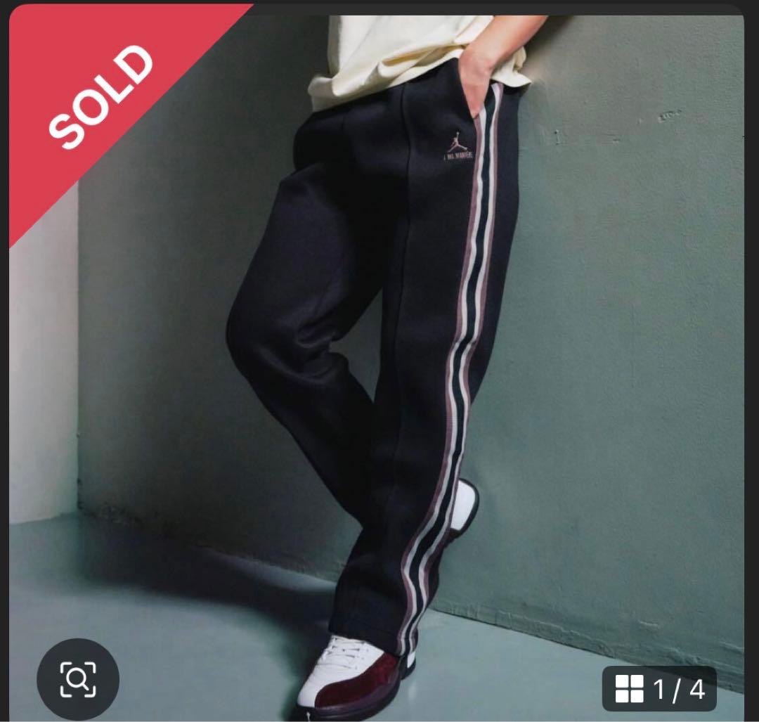 ブラック スウェットパンツ サイドストライプ アママニエールNIKE
