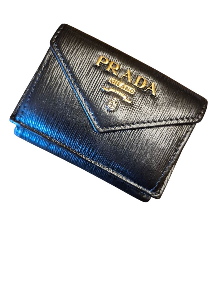 ＰＲＡＤＡ　プラダ　サフィアーノ　三つ折り財布　　　w