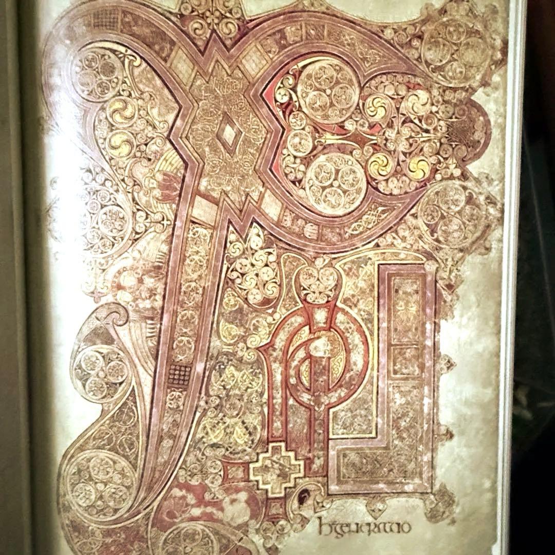 2182様感謝‼️至宝‼️世界で最も美しい本『ケルズの書』テムズ＆ハドソン社　洋書