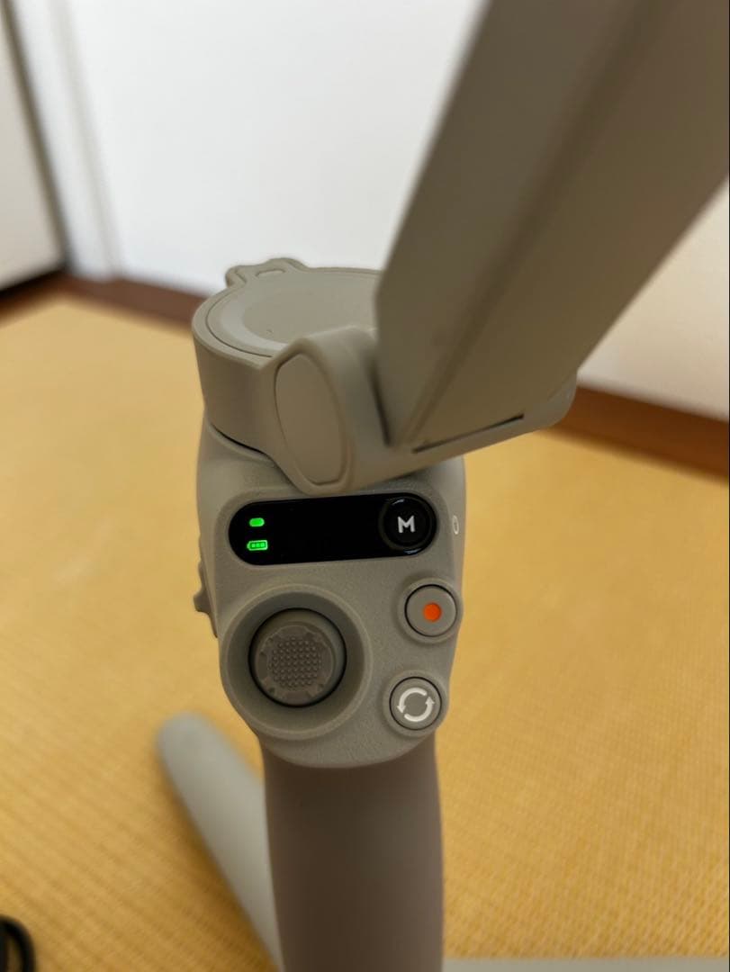 【ジンバル】DJI Osmo Mobile SE