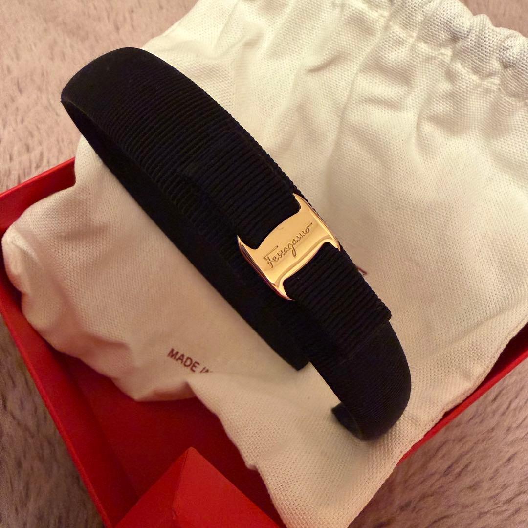 Ferragamo カチューシャ リボン