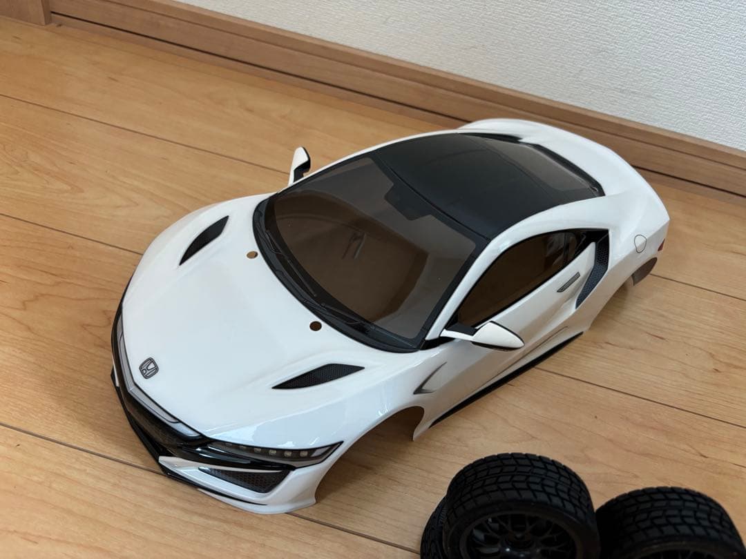 u*f様 【新品！】タミヤ NSX 工場塗装済ボディ ＆ タイヤ・ホイール セッ