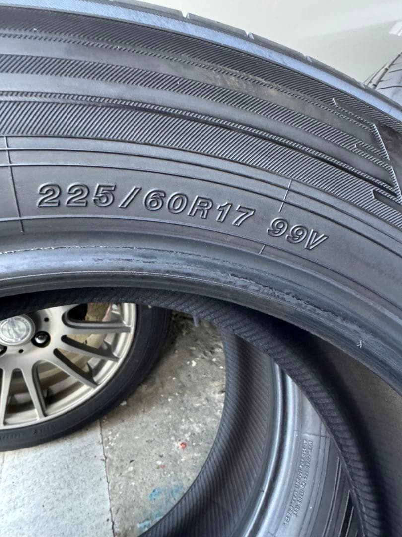 ヨコハマ 225/60R17 タイヤ 4本セット
