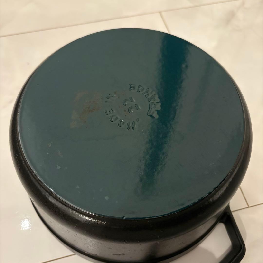 【値下げ中】staub ココットラウンド22cm