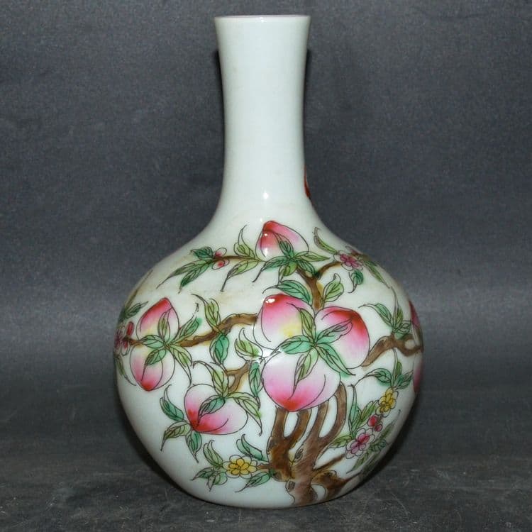 景徳鎮 磁器 九桃小天球 花瓶 装飾品 現代工芸品 美術品 置物