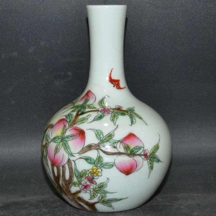 景徳鎮 磁器 九桃小天球 花瓶 装飾品 現代工芸品 美術品 置物