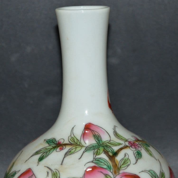 景徳鎮 磁器 九桃小天球 花瓶 装飾品 現代工芸品 美術品 置物
