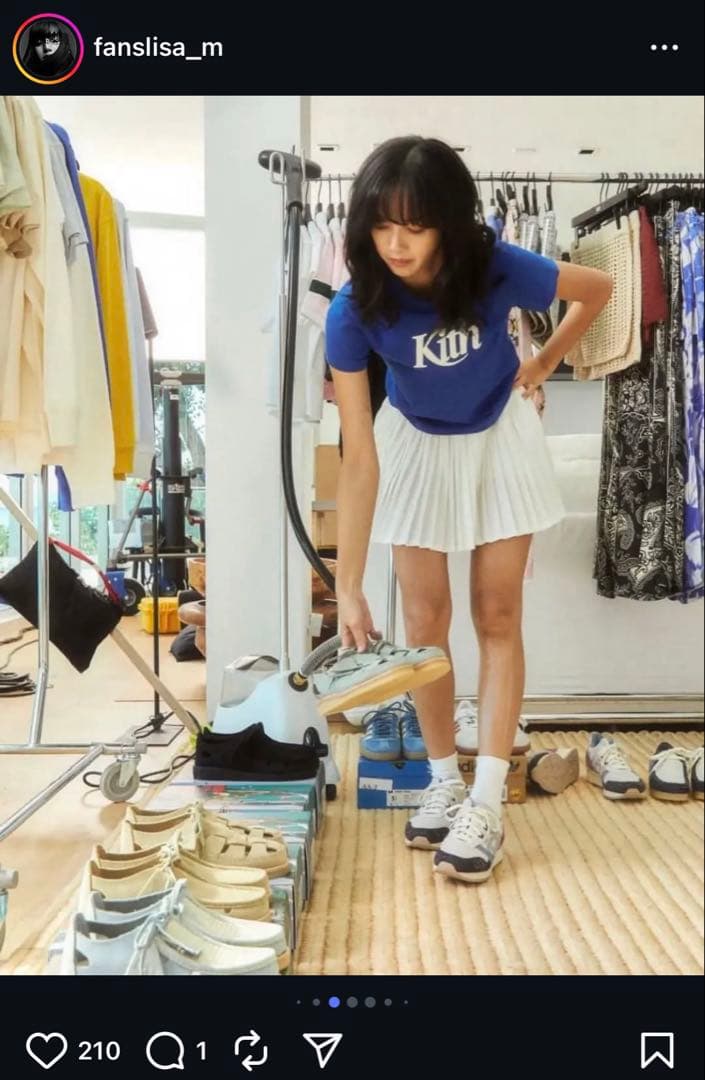 【美品】BLACK PINK LISA×KITH ロゴTee