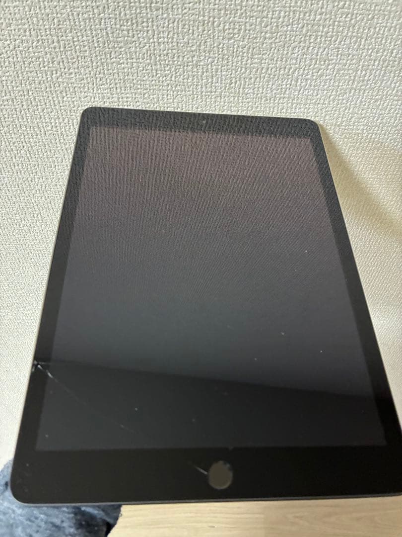 iPad 第9世代　Wi-Fiモデル　スペースグレー　64GB ジャンク品