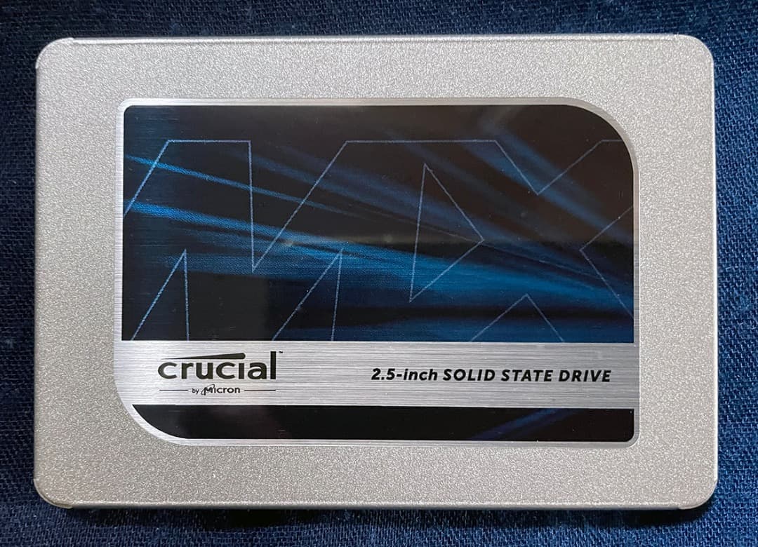 Crucial MX500 500GB 2.5インチ SSD
