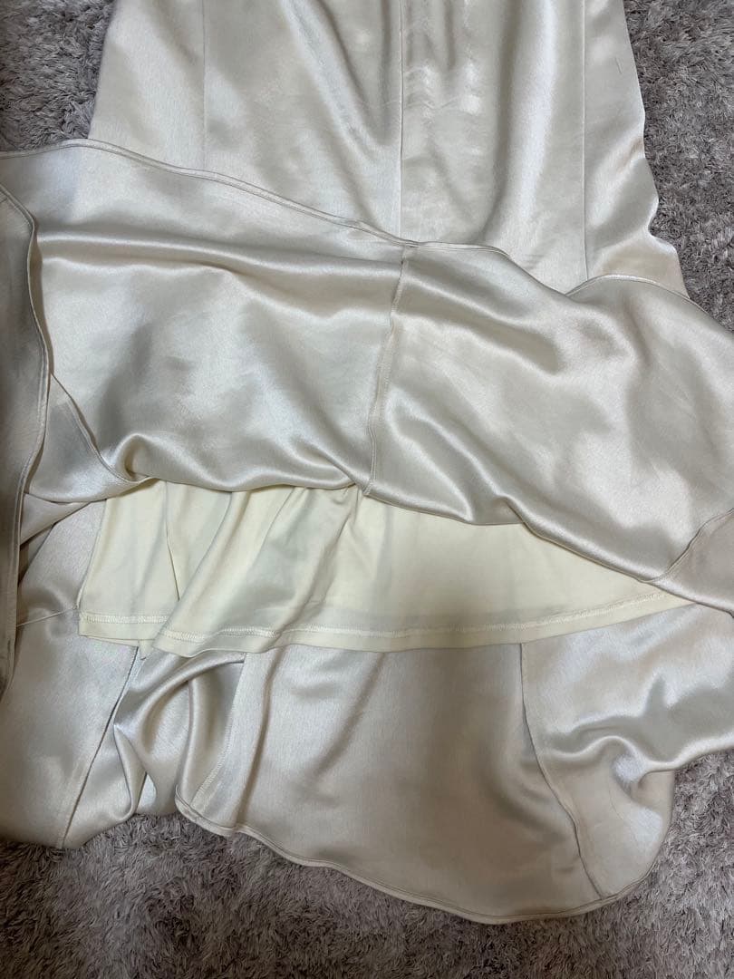 スカート herlipto Asymmetry Hem Satin Skirt