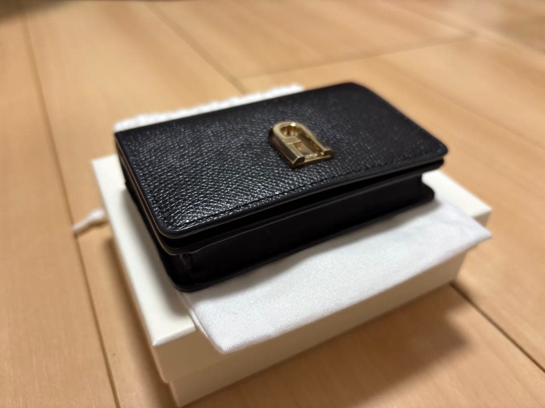 【美品】FURLA フルラ 名刺入れ 黒 レザー