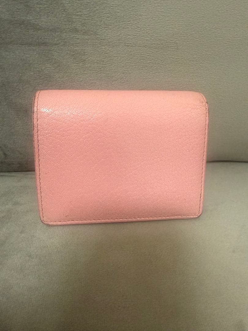 miu miu ピンク 二つ折り財布