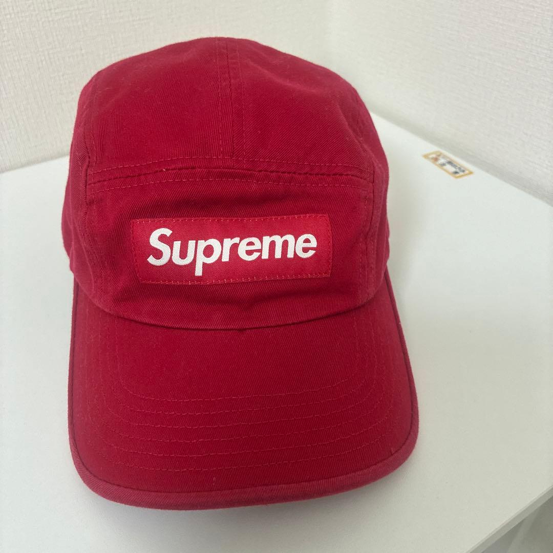 春にぴったり！　未使用品　Supreme レッドキャップ