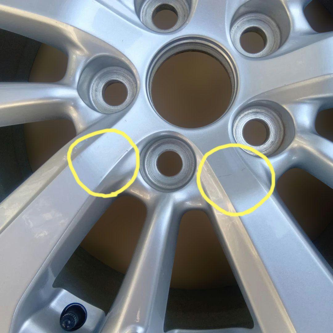 トヨタ　ヤリスクロス　16インチ純正ホイール １本です。