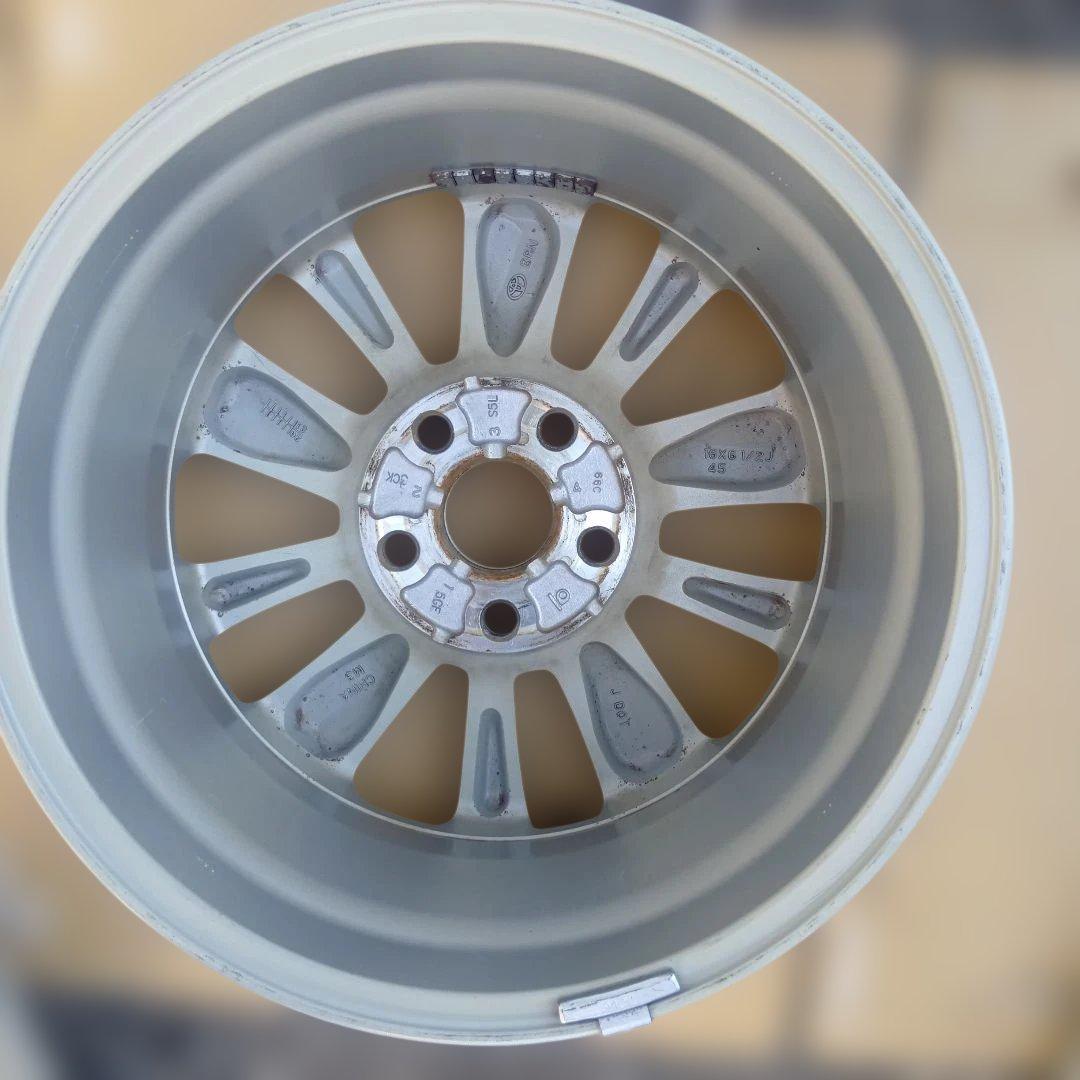 トヨタ　ヤリスクロス　16インチ純正ホイール １本です。