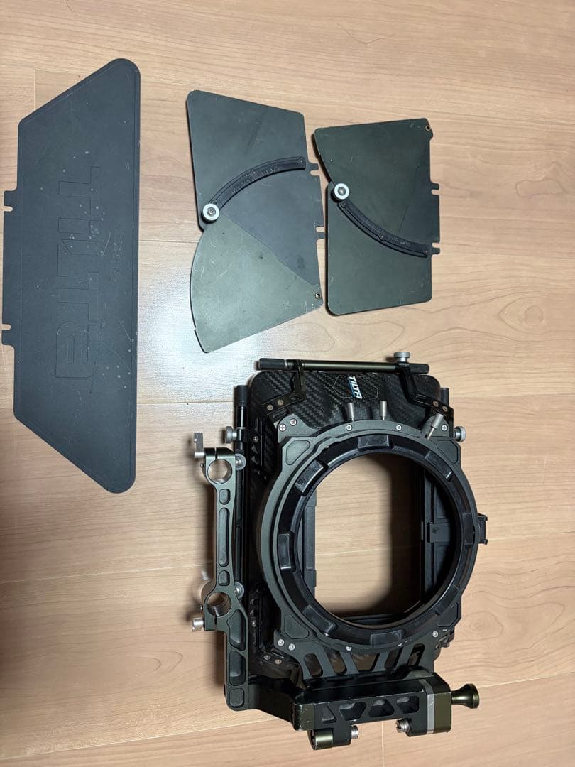 Tilta 4×5.65 カーボンファイバー製マットボックス
