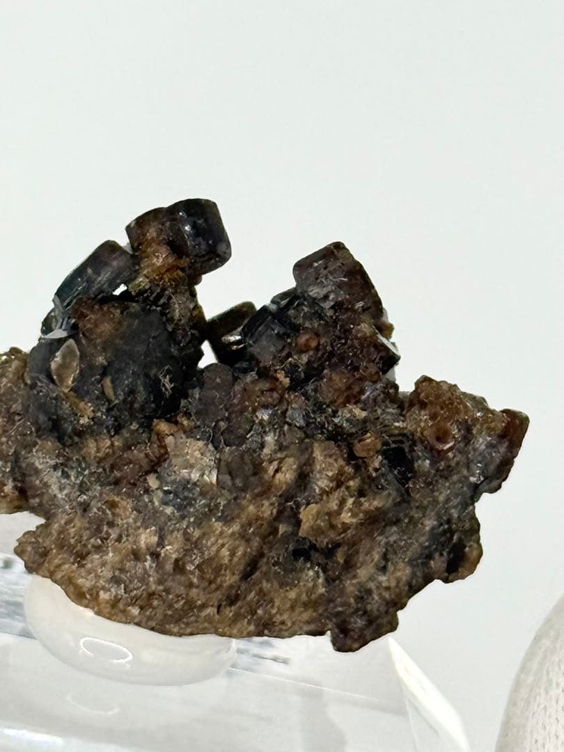 ベスビアナイト　パキスタン産　原石　鉱物標本　スカルドゥ　水晶　ベスブ石