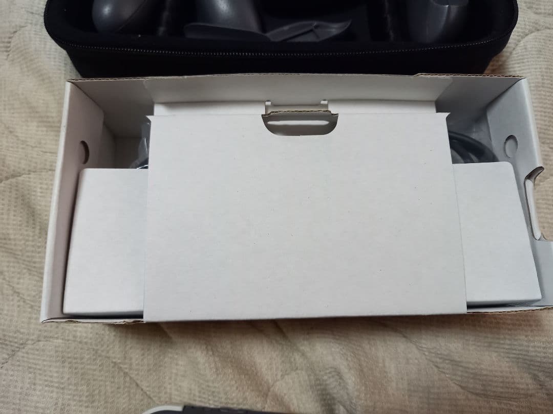スイッチライト　グレー 本体　充電器　シリコンカバー　ハードケース　箱