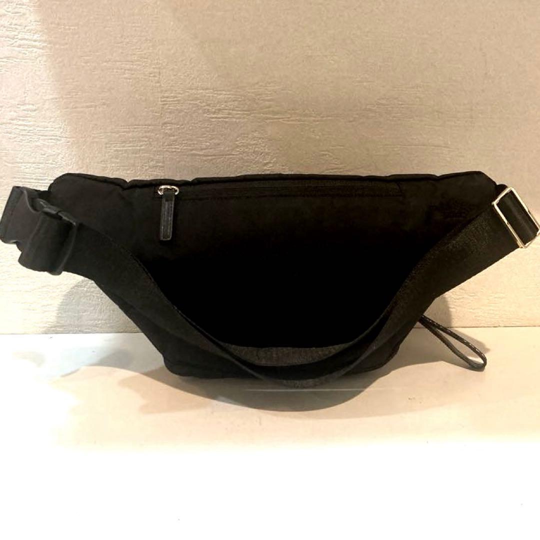 【美品】TOCCA METRO BODYBAG ボディバッグ　黒