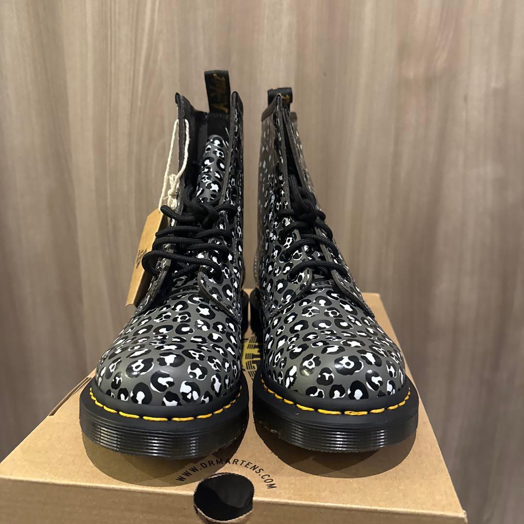 新品　未使用　Dr. Martens ブーツ　UK4