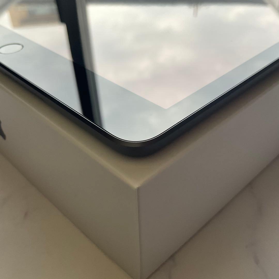 【美品】Apple iPad 第7世代 Wi-Fi 32GB
