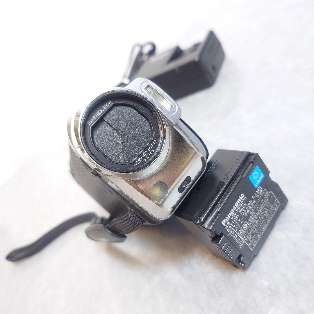 Panasonic HDC-TM30 デジタルビデオカメラ 本体