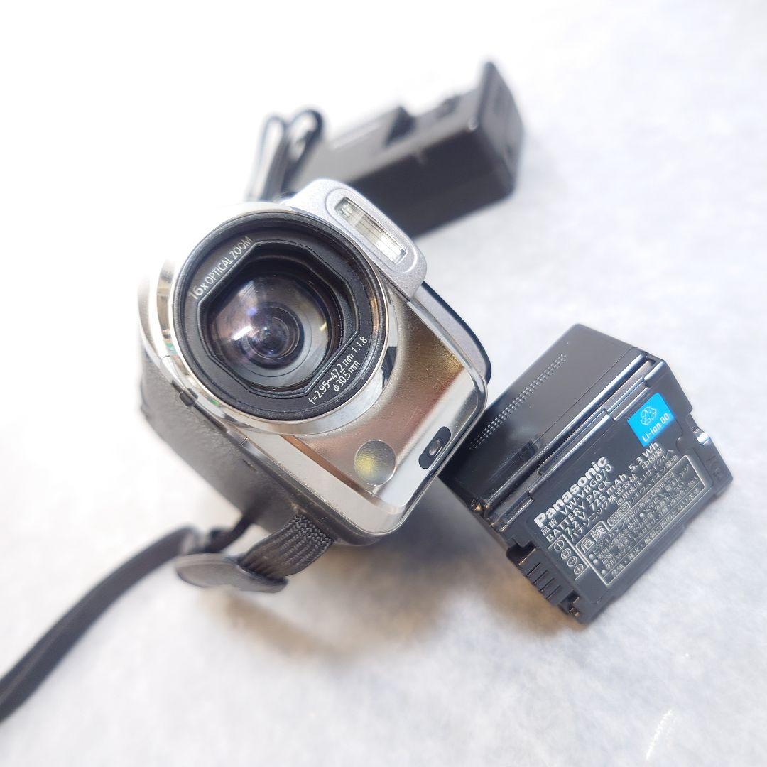Panasonic HDC-TM30 デジタルビデオカメラ 本体