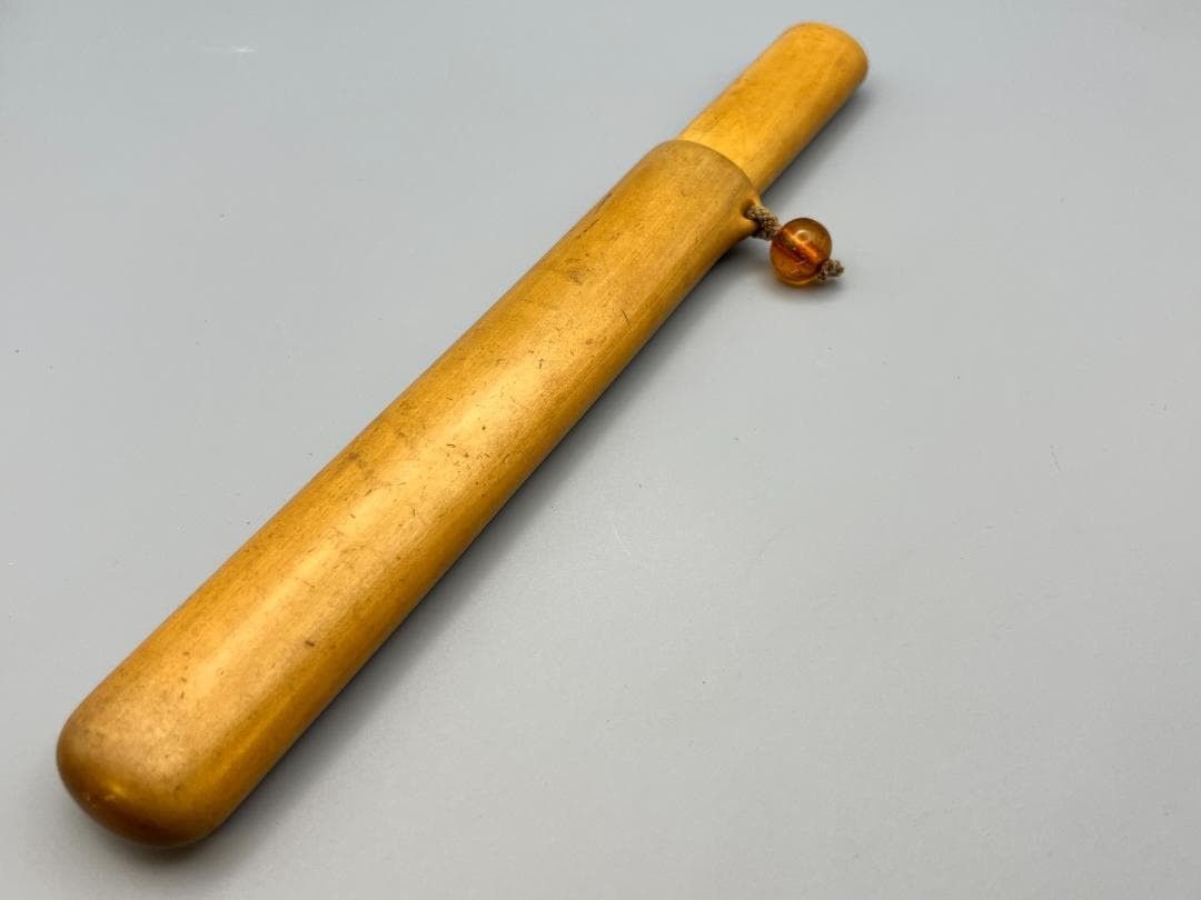 木製　キセル入れ　根付２点　 筆１本　書道　合計４点 細密細工 重量約75g
