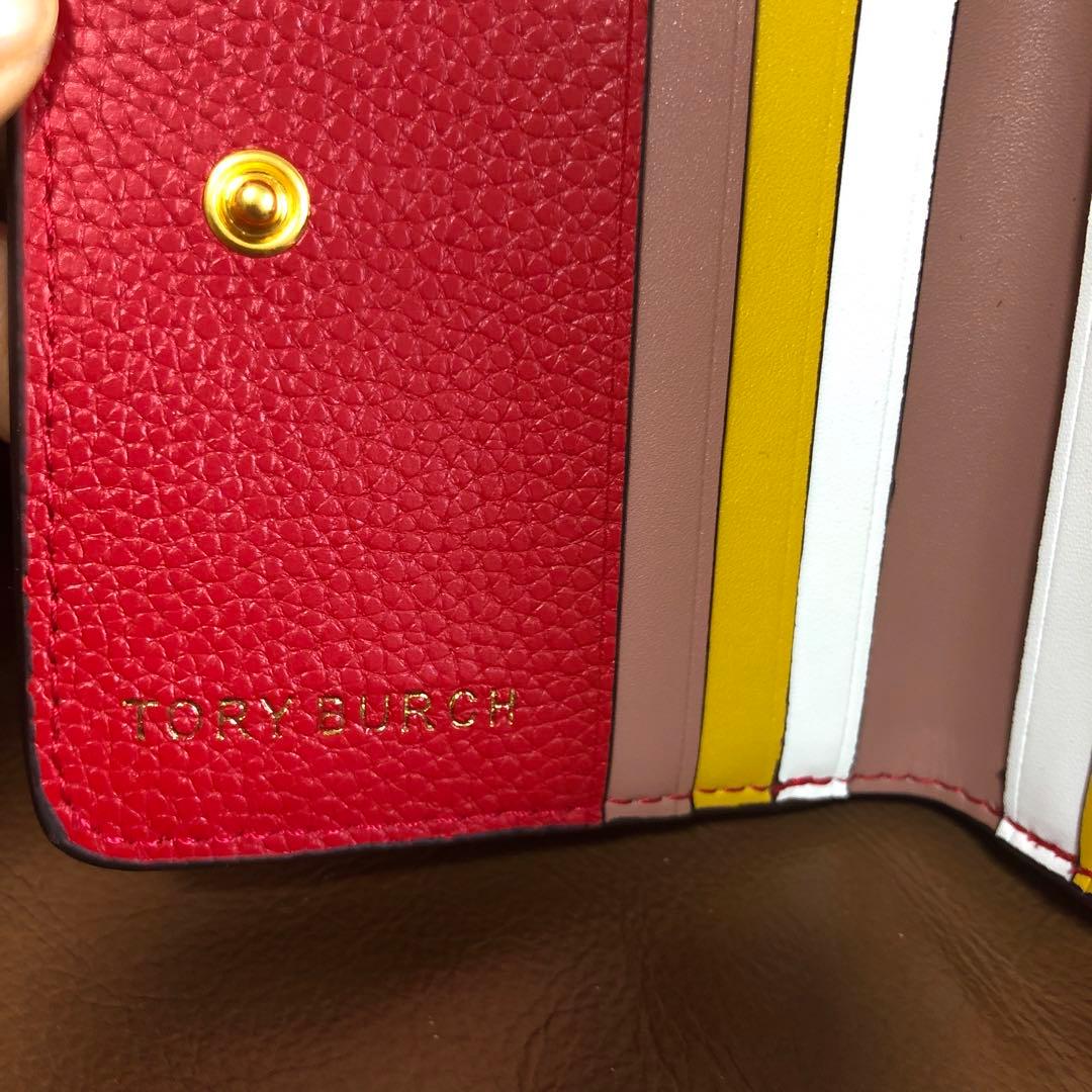 TORY BURCH 赤い馬の二つ折り財布