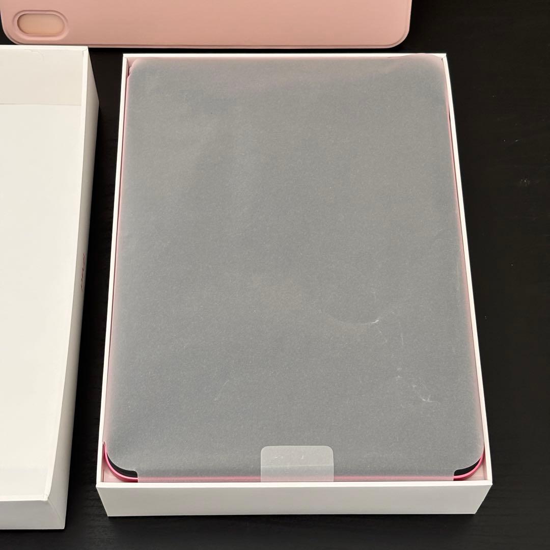 【美品】iPad 第10世代 ピンク 64GB ＋ 桜色マジックキーボード 箱付
