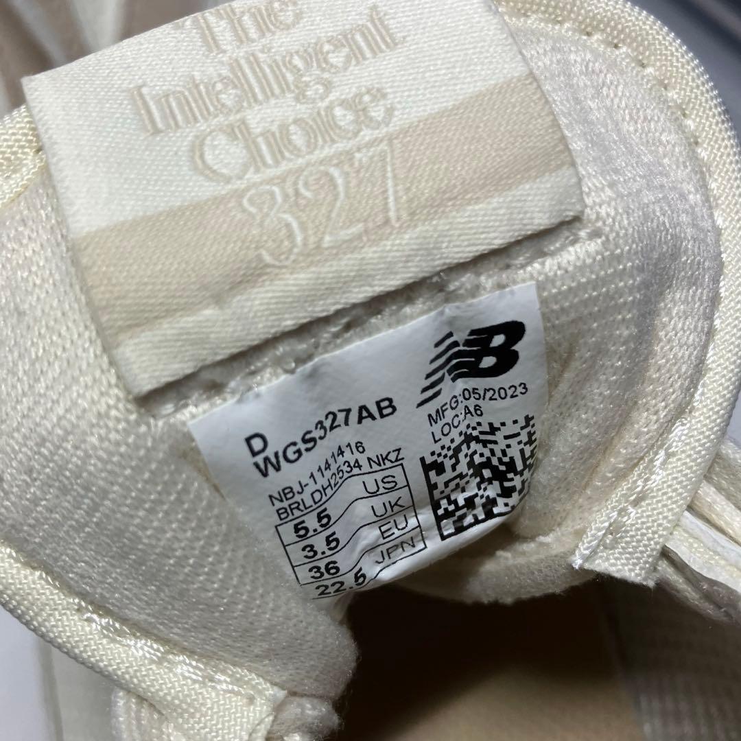 ★極美品★ニューバランス レディース ゴルフシューズ 327 スパイクレス NB